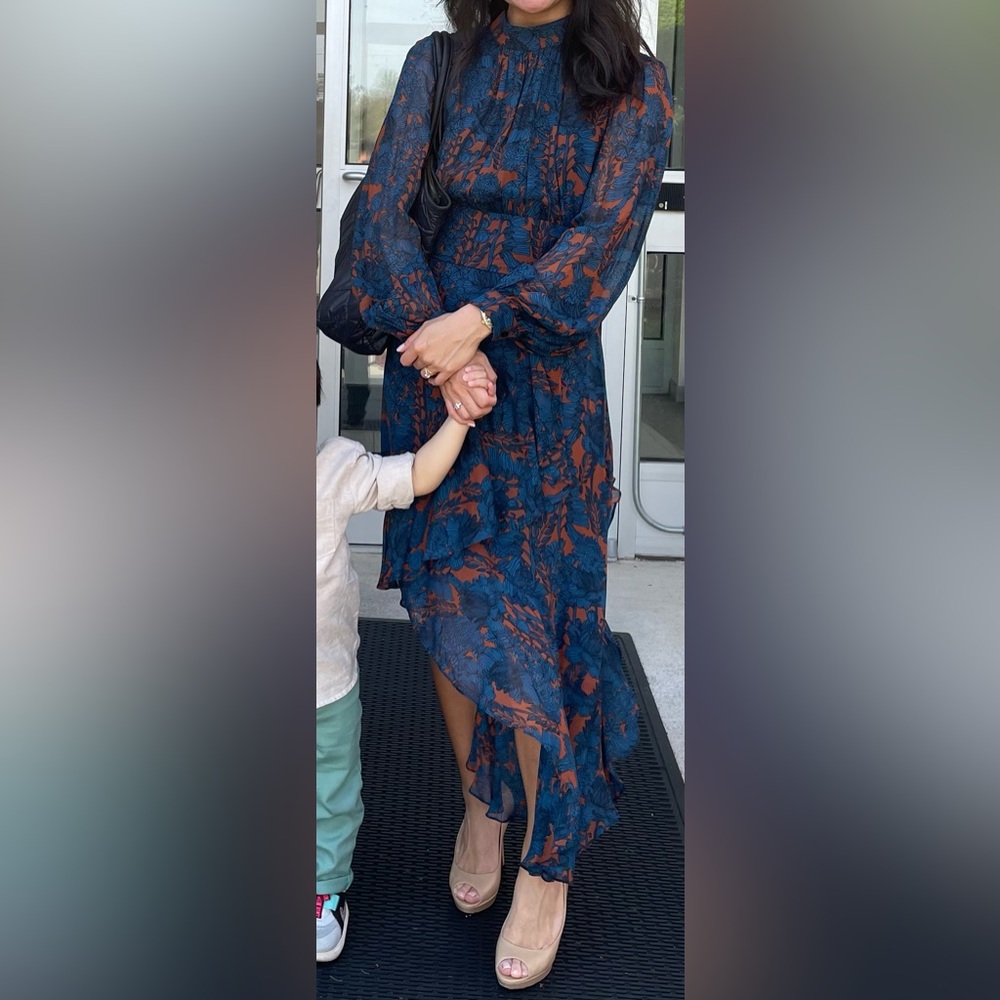 Beautiful flowy dress